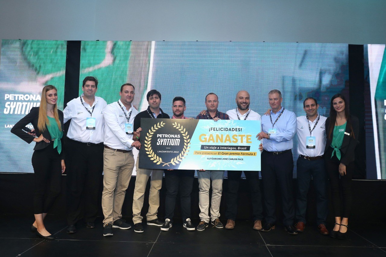 Con PETRONAS, los clientes también son los campeones